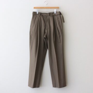 YOKE | ヨーク [ BELTED 2TUCK WIDE TROUSERS #GREIGE [YK21AW0262P] ] –  着楽（チャクラ/ciacura）